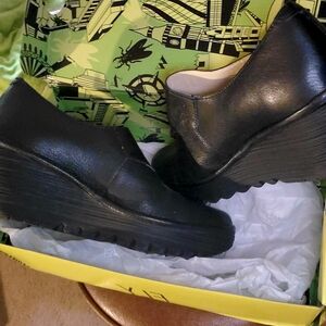 Women's Black Fly London Yassi682 Wedge Pumps, size 8 brand new never worn.